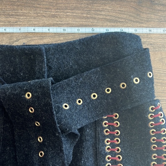 Rosie Neim/ Rosie Neira grey black wool short skirt, size medium - Picture 3 of 9